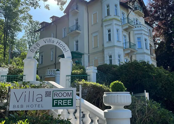Bed & Breakfast B&B Villa Hotel 4*