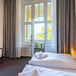 Bed & Breakfast B&B Villa Hotel