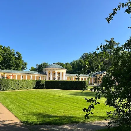 Nocleg ze śniadaniem B&B Villa Hotel Mariańskie Łaźnie