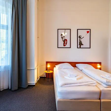 Bed & Breakfast B&B Villa Hotel 3*