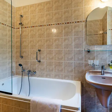 Bed & Breakfast B&B Villa Hotel 3*